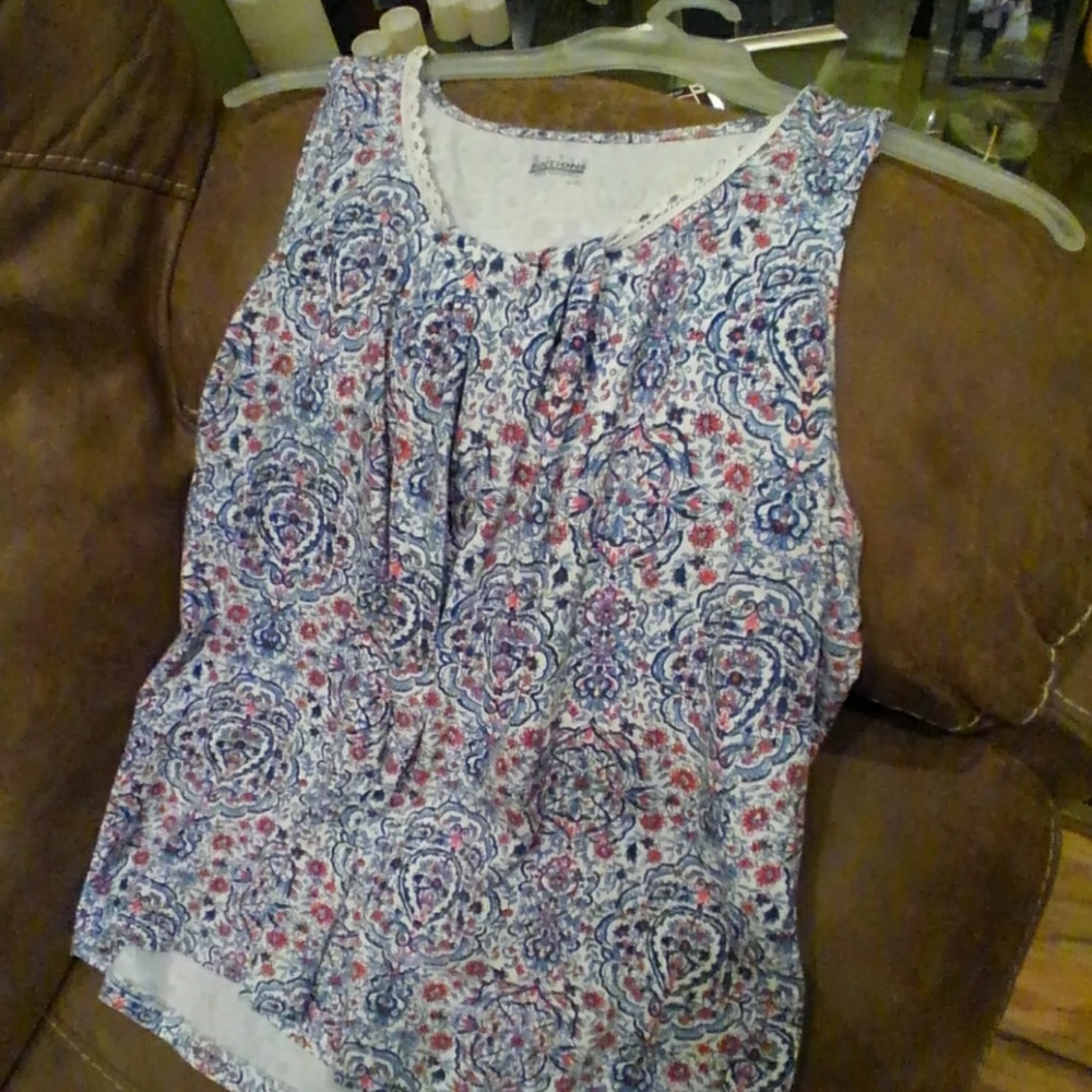 Shirt - Picture 2 of 2